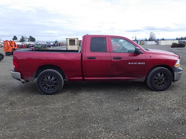 Image of Dodge Ram 1500 equipment image 3