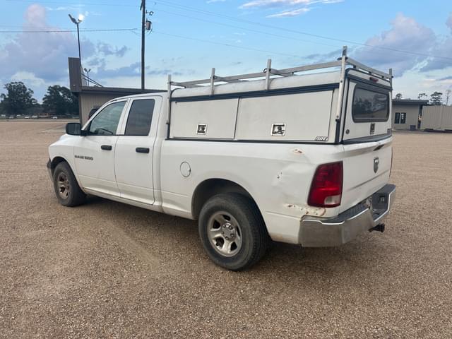 Image of Dodge Ram 1500 equipment image 3