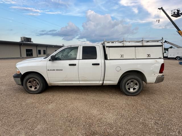 Image of Dodge Ram 1500 equipment image 4