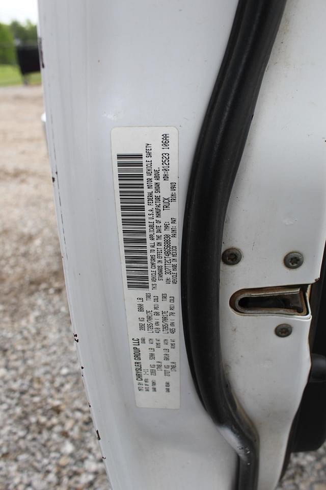 Image of Dodge Ram 2500 equipment image 2
