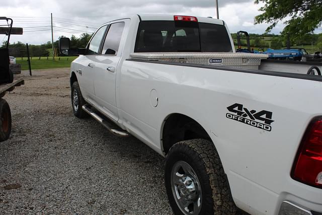 Image of Dodge Ram 2500 equipment image 4