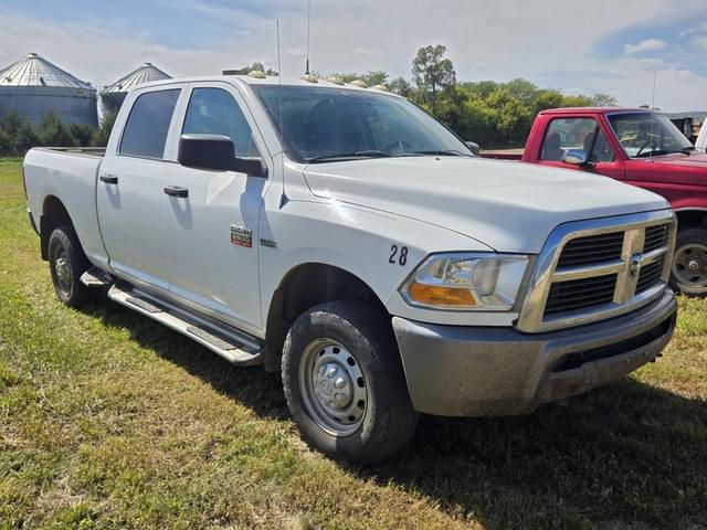 Image of Dodge Ram 2500 equipment image 2