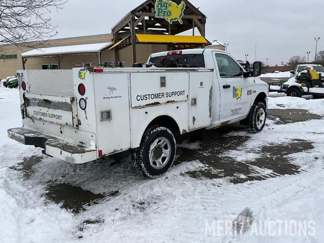 Image of Dodge Ram 2500 equipment image 4