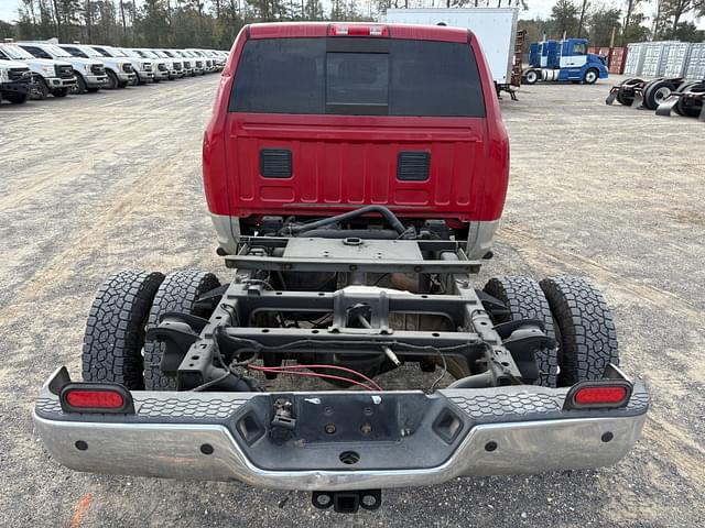 Image of Dodge Ram 3500HD equipment image 2