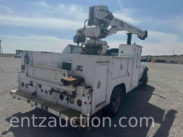 Image of Dodge Ram 4500 equipment image 2