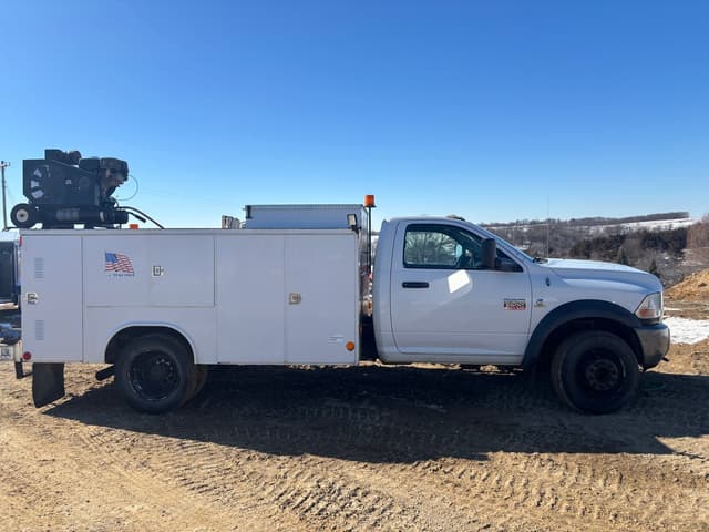 Image of Dodge Ram 5500 equipment image 4