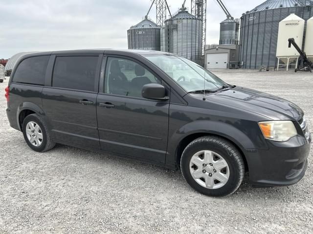 Image of Dodge Grand Caravan equipment image 1