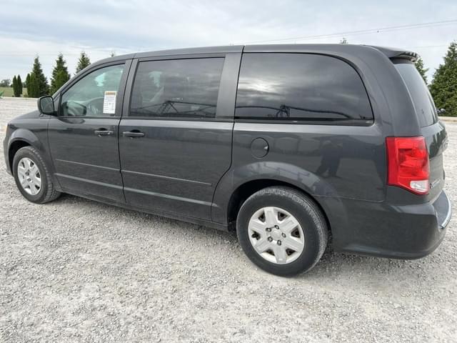 Image of Dodge Grand Caravan equipment image 4