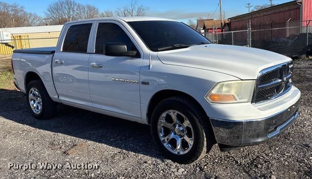 Image of Dodge Ram 1500 equipment image 2