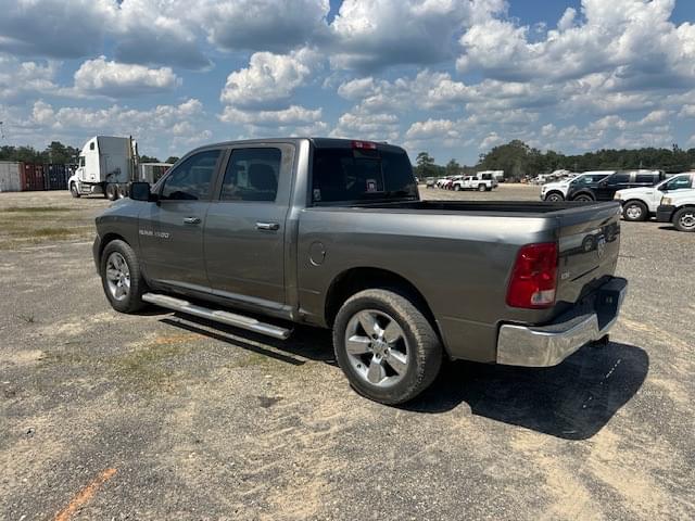Image of Dodge Ram 1500 equipment image 3