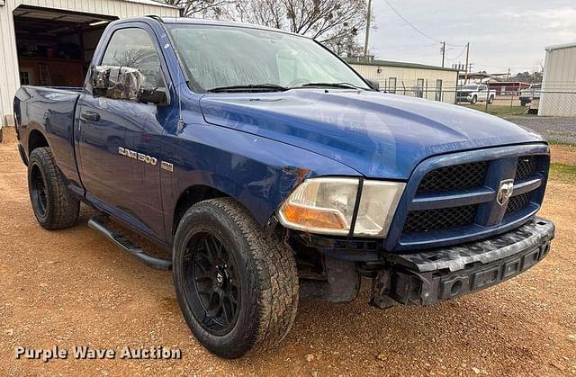 Image of Dodge Ram 1500 equipment image 2