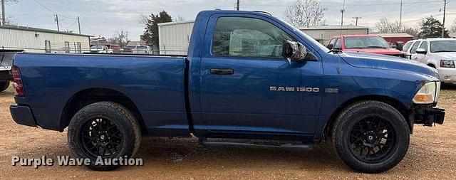 Image of Dodge Ram 1500 equipment image 3