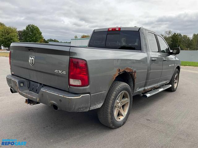 Image of Dodge Ram 1500 equipment image 4