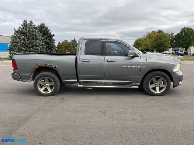 Image of Dodge Ram 1500 equipment image 3