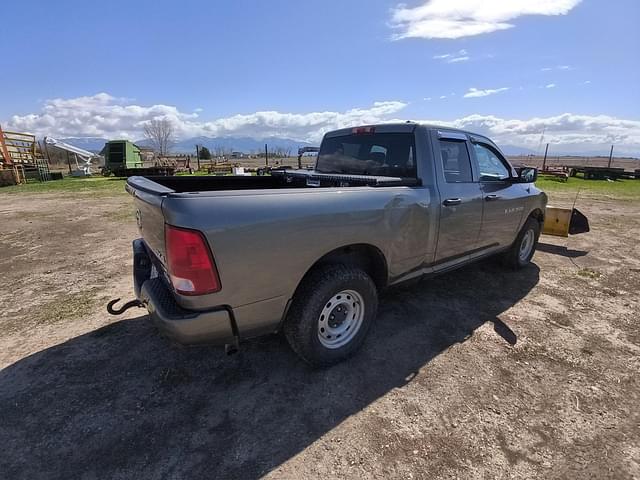 Image of Dodge Ram 1500 equipment image 4