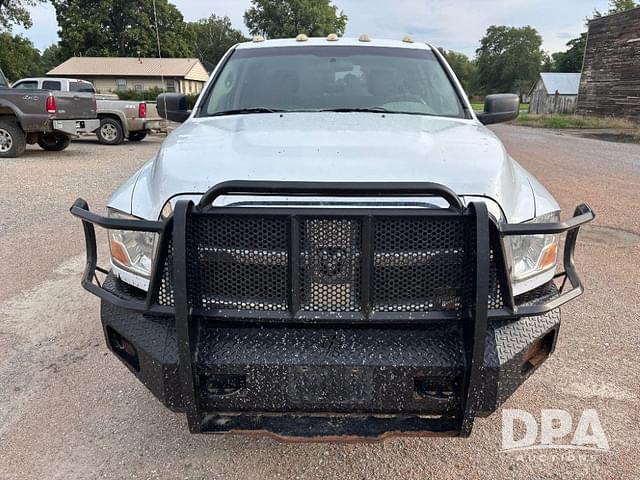 Image of Dodge Ram 2500 equipment image 2