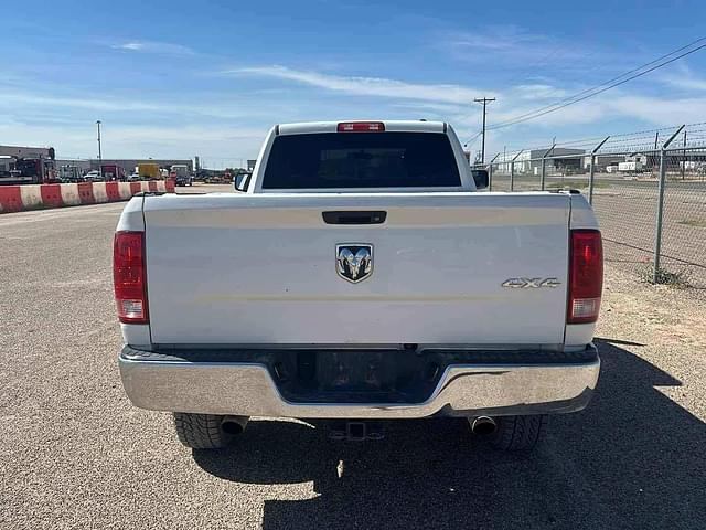 Image of Dodge Ram 2500 equipment image 4