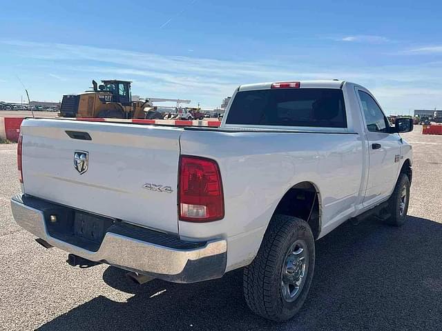 Image of Dodge Ram 2500 equipment image 3