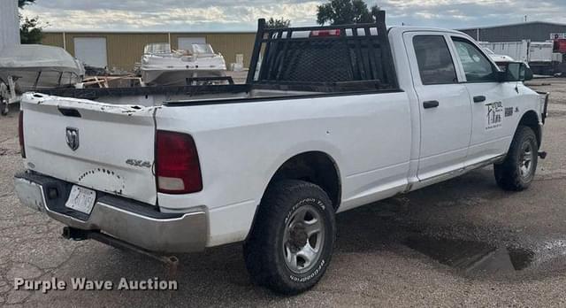 Image of Dodge Ram 2500 equipment image 4