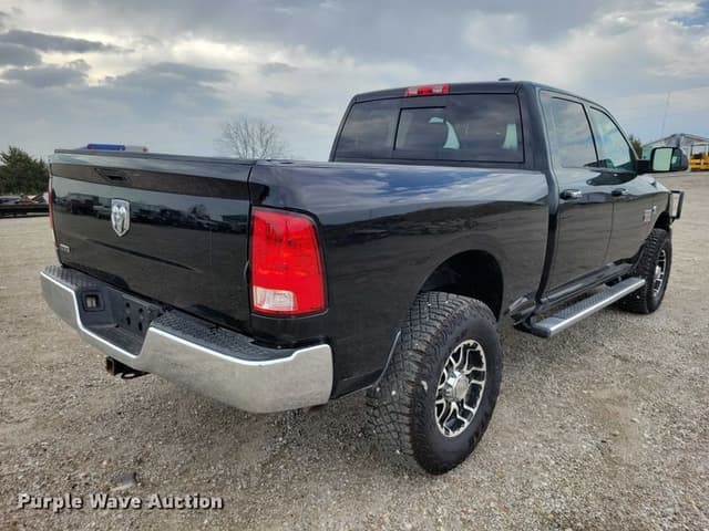 Image of Dodge Ram 2500HD equipment image 4