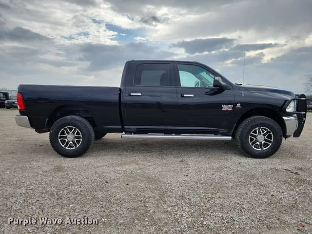 Image of Dodge Ram 2500HD equipment image 3