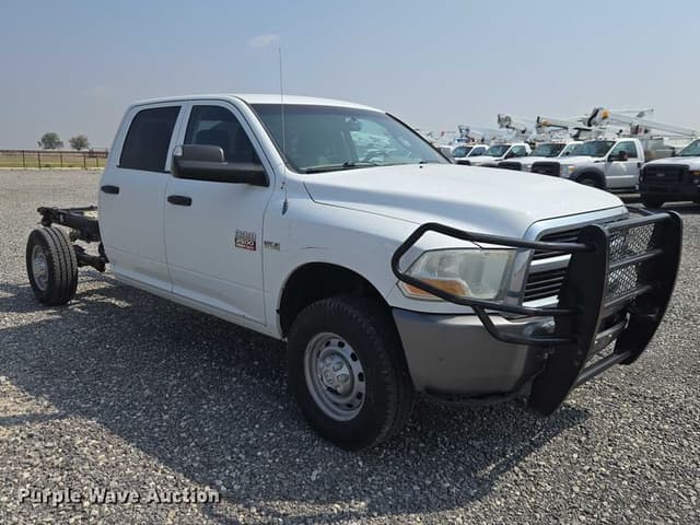 Image of Dodge Ram 2500 equipment image 2