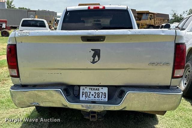 Image of Dodge Ram 2500 equipment image 4