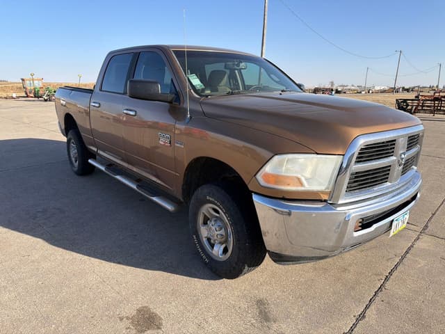 Image of Dodge Ram 2500 equipment image 2