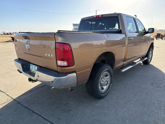 Image of Dodge Ram 2500 equipment image 3