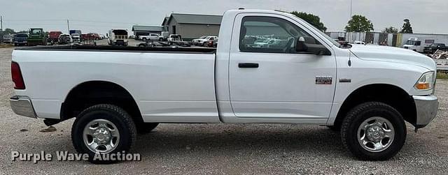 Image of Dodge Ram 2500 equipment image 3