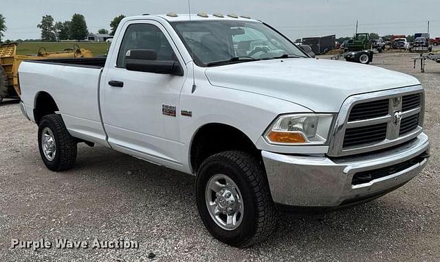 Image of Dodge Ram 2500 equipment image 2
