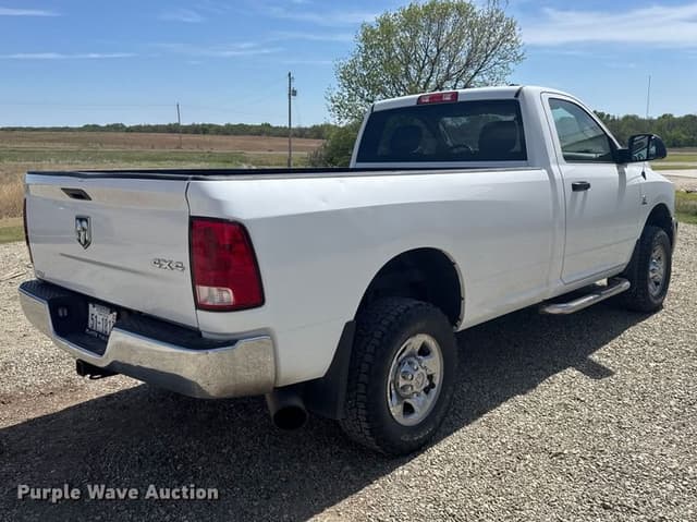 Image of Dodge Ram 2500 equipment image 4