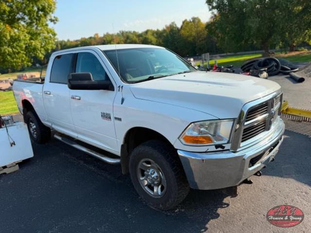 Image of Dodge Ram 2500 equipment image 2
