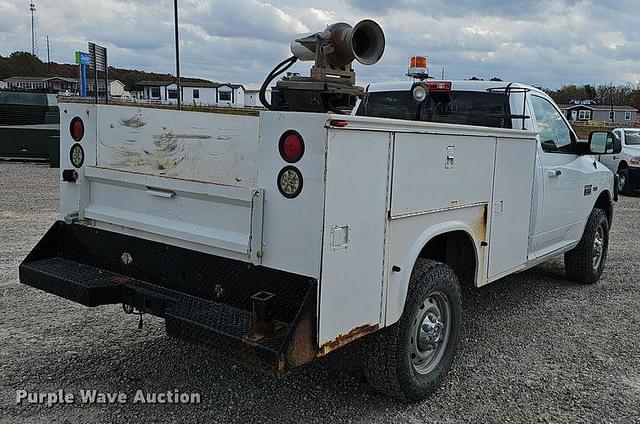 Image of Dodge Ram 2500 equipment image 4