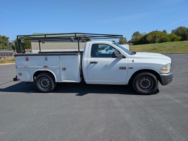 Image of Dodge Ram 2500 equipment image 3