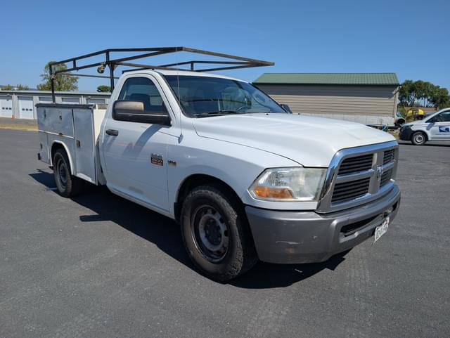 Image of Dodge Ram 2500 equipment image 2