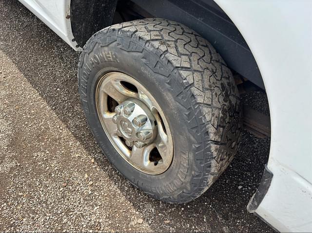 Image of Dodge Ram 2500HD equipment image 4