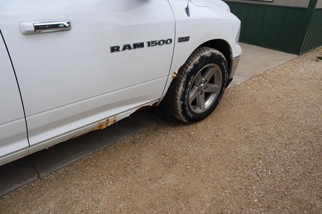 Image of Dodge Ram 1500 equipment image 3