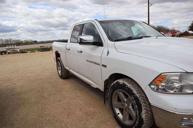 Image of Dodge Ram 1500 equipment image 2