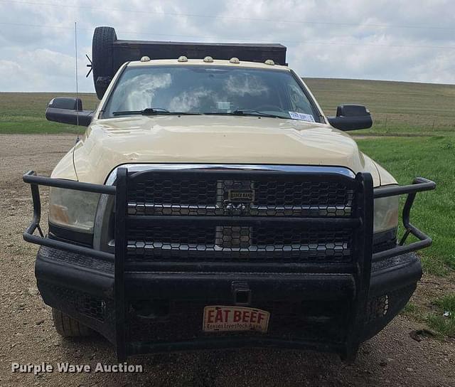 Image of Dodge Ram 3500 equipment image 1