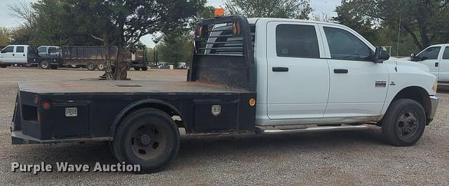 Image of Dodge Ram 3500 equipment image 3