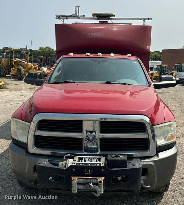 Image of Dodge Ram 3500 equipment image 1