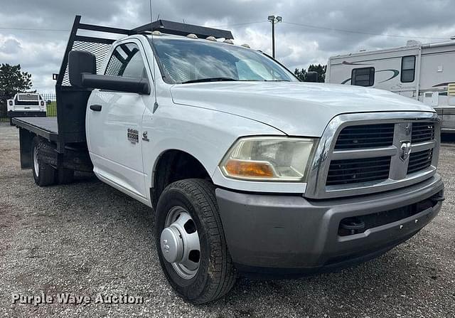 Image of Dodge Ram 3500 equipment image 2