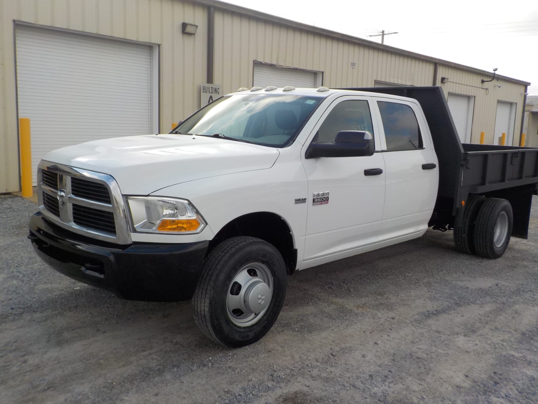 2011 Dodge Ram 3500 Equipment Image0
