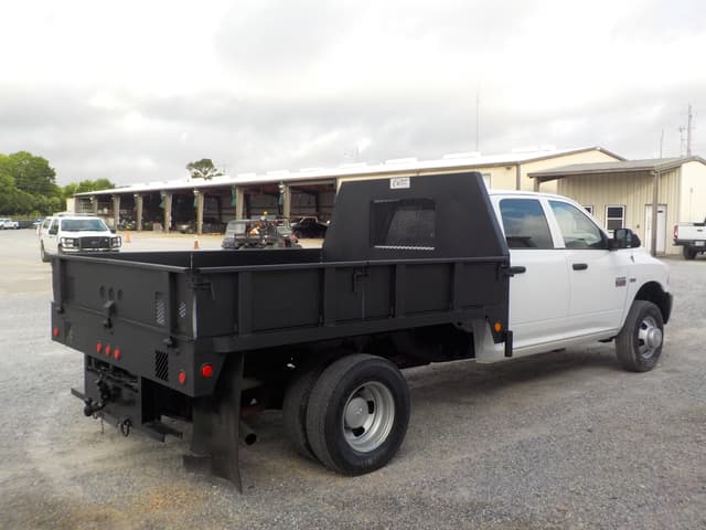 Image of Dodge Ram 3500 equipment image 2