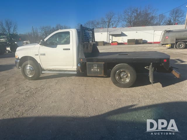 Image of Dodge Ram 3500 equipment image 3