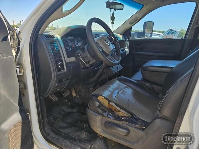 Image of Dodge Ram 3500 equipment image 4