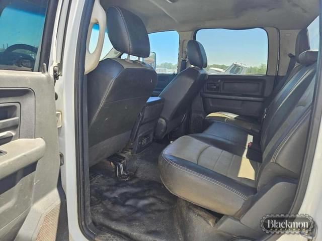 Image of Dodge Ram 3500 equipment image 3