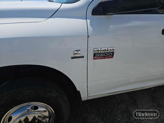 Image of Dodge Ram 3500 equipment image 1