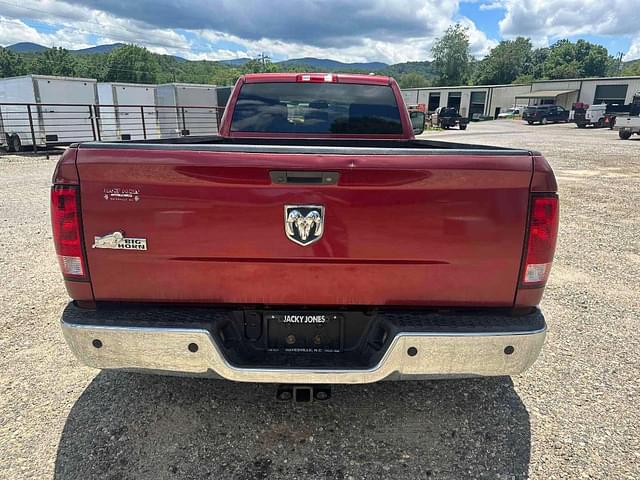 Image of Dodge Ram 3500 equipment image 4